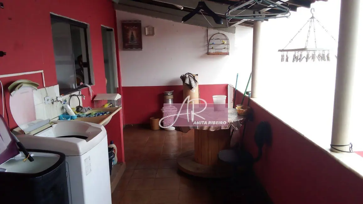 Casa com 2 quartos à venda, 200m2 em Jardim Aeroporto, Pouso Alegre - MG - imagem 4 Foto 4 de Casa com 2 quartos à venda, 200m2 em Jardim Aeroporto, Pouso Alegre - MG