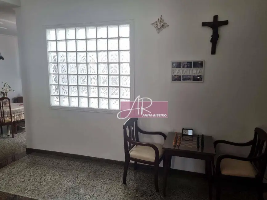 Foto 8 de Casa com 4 quartos à venda, 450m2 em Pouso Alegre - MG