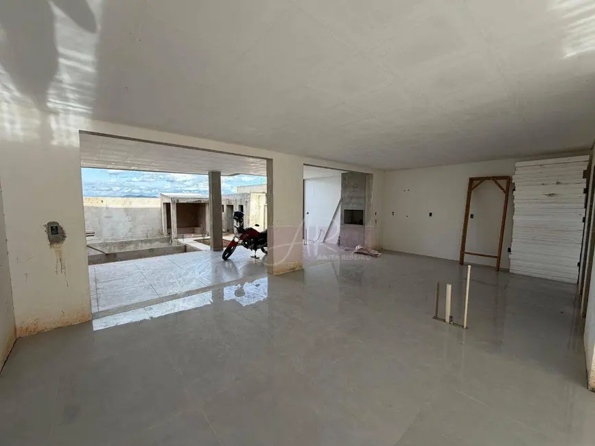 Foto 6 de Casa com 4 quartos à venda, 360m2 em Residencial Astúrias, Pouso Alegre - MG