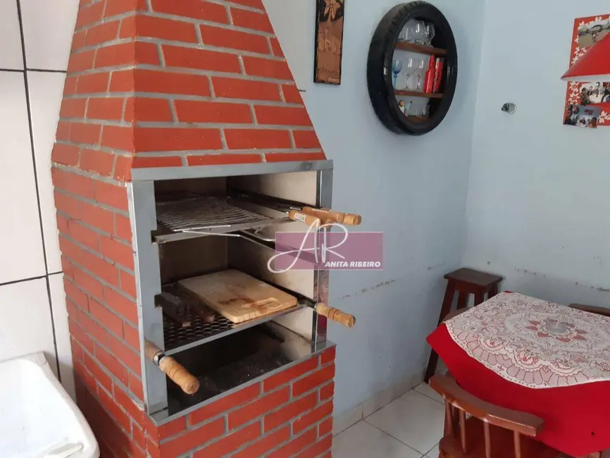 Foto 2 de Casa com 1 quarto à venda, 60m2 em Nossa Senhora Aparecida, Pouso Alegre - MG