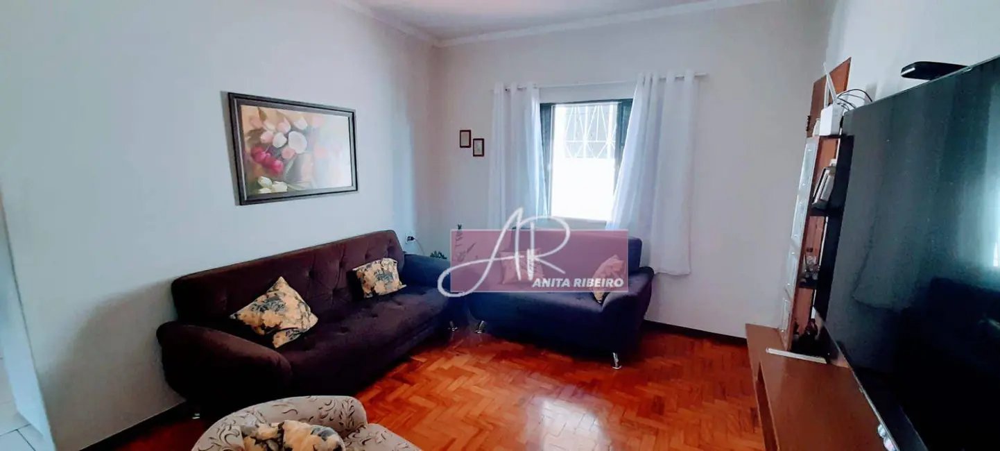 Foto 2 de Casa com 3 quartos à venda, 130m2 em Santo Antônio, Pouso Alegre - MG