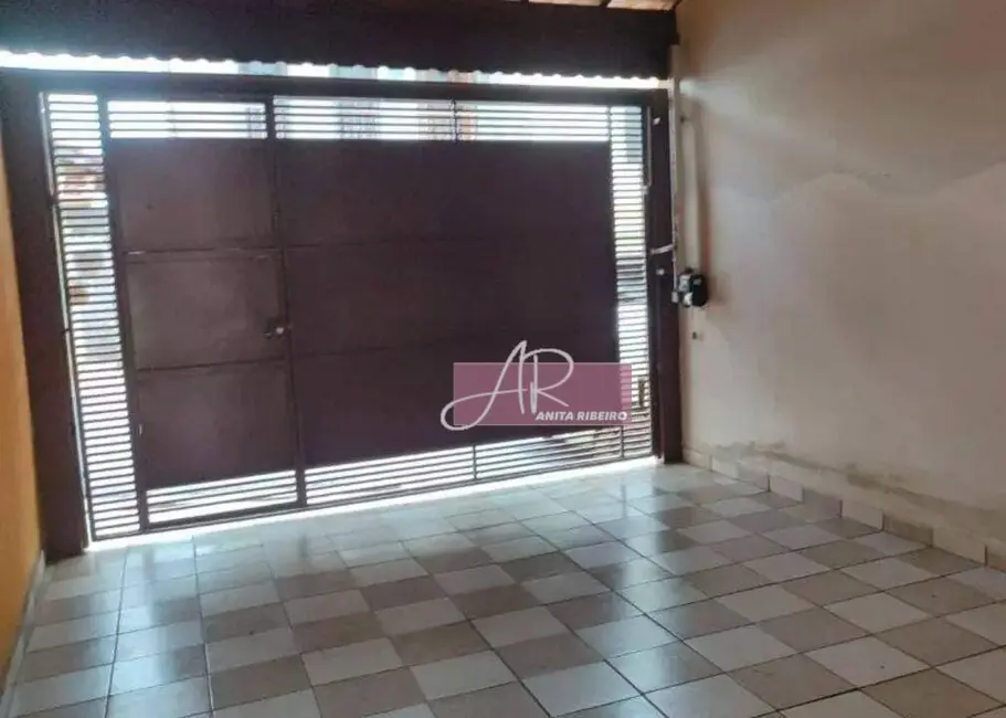 Casa com 3 quartos à venda, 320m2 em Centro, Pouso Alegre - MG - imagem 2 Foto 2 de Casa com 3 quartos à venda, 320m2 em Centro, Pouso Alegre - MG