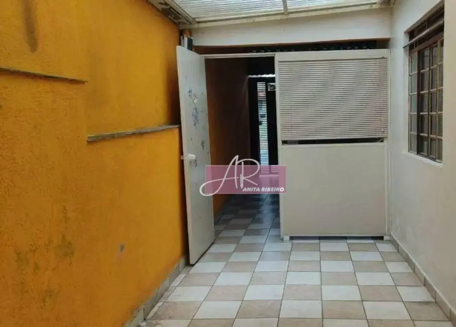Casa com 3 quartos à venda, 320m2 em Centro, Pouso Alegre - MG - imagem 1 Foto 1 de Casa com 3 quartos à venda, 320m2 em Centro, Pouso Alegre - MG