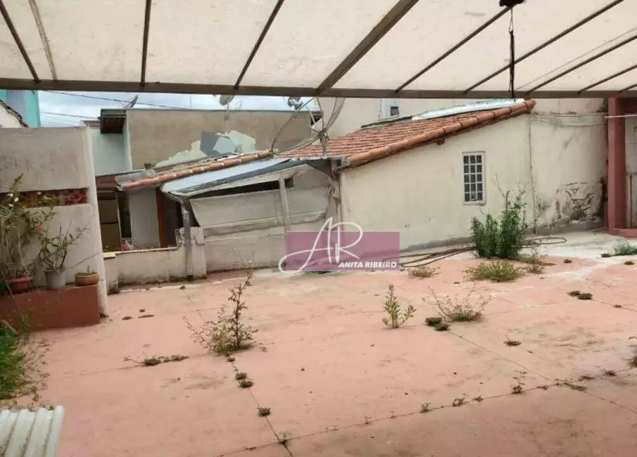 Casa com 3 quartos à venda, 320m2 em Centro, Pouso Alegre - MG - imagem 3 Foto 3 de Casa com 3 quartos à venda, 320m2 em Centro, Pouso Alegre - MG