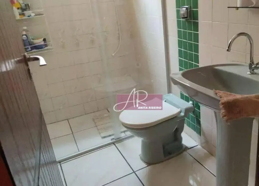 Casa com 3 quartos à venda, 320m2 em Centro, Pouso Alegre - MG - imagem 7 Foto 7 de Casa com 3 quartos à venda, 320m2 em Centro, Pouso Alegre - MG