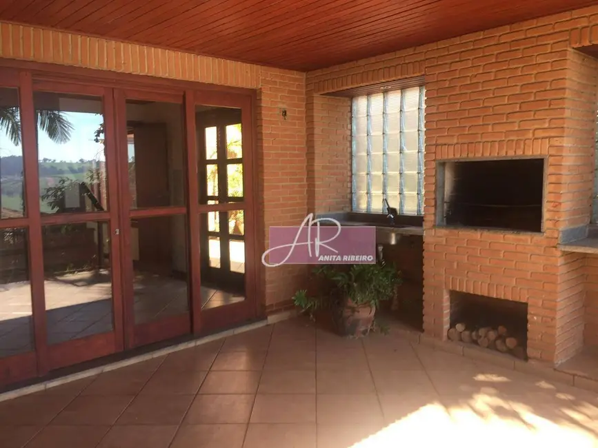 Foto 3 de Casa com 6 quartos à venda, 818m2 em Pouso Alegre - MG