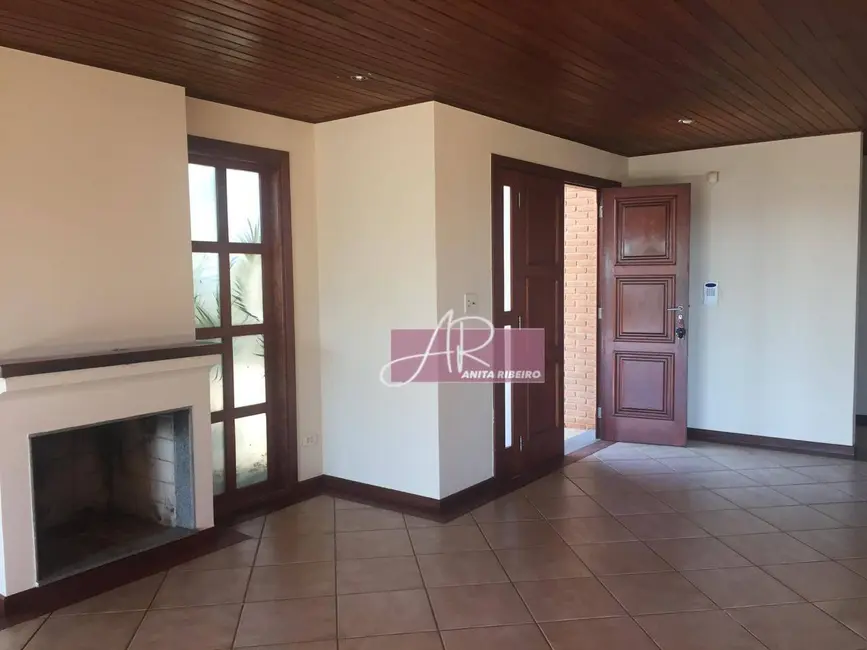Foto 4 de Casa com 6 quartos à venda, 818m2 em Pouso Alegre - MG