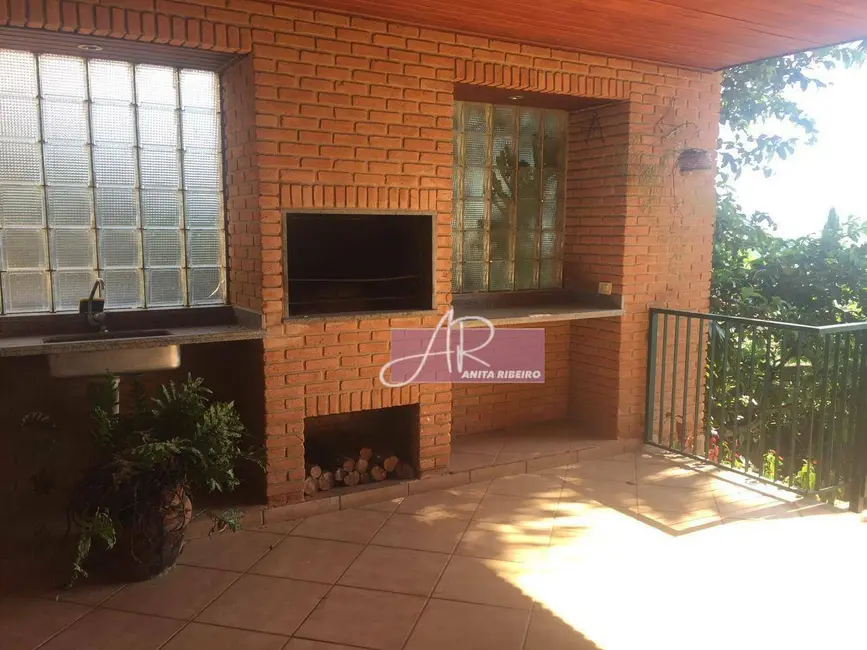 Foto 6 de Casa com 6 quartos à venda, 818m2 em Pouso Alegre - MG