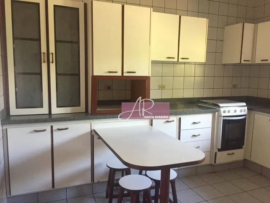 Foto 9 de Casa com 6 quartos à venda, 818m2 em Pouso Alegre - MG