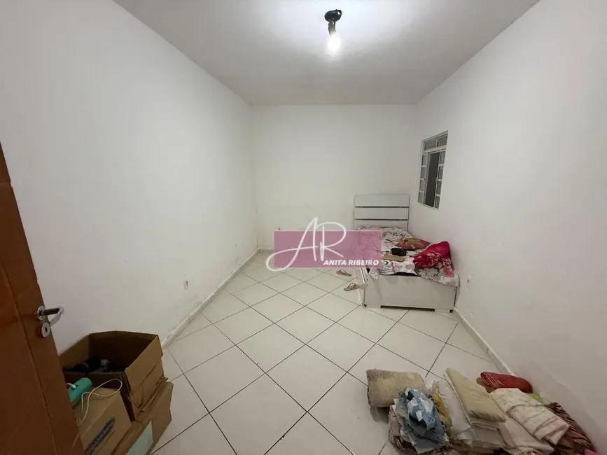 Foto 3 de Casa com 2 quartos à venda, 180m2 em Pouso Alegre - MG