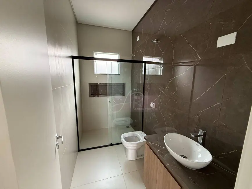 Foto 6 de Casa com 3 quartos à venda, 300m2 em Buritis, Pouso Alegre - MG