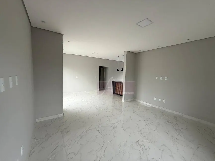 Foto 4 de Casa com 3 quartos à venda, 300m2 em Buritis, Pouso Alegre - MG