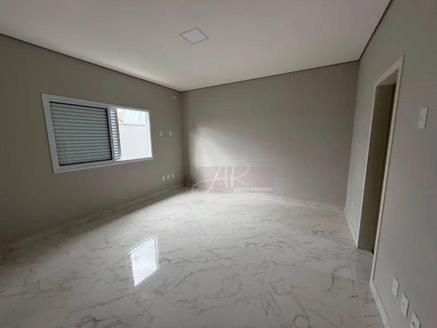 Foto 9 de Casa com 3 quartos à venda, 300m2 em Buritis, Pouso Alegre - MG