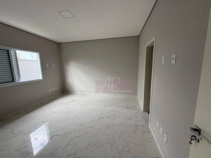 Foto 7 de Casa com 3 quartos à venda, 300m2 em Buritis, Pouso Alegre - MG