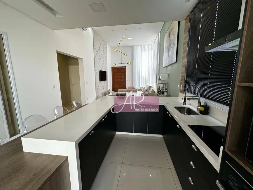 Foto 9 de Casa com 3 quartos à venda, 302m2 em Pousada dos Campos III, Pouso Alegre - MG