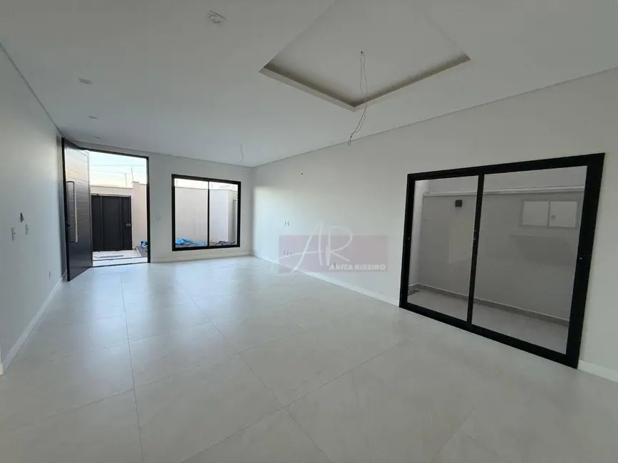 Foto 5 de Casa com 4 quartos à venda, 360m2 em Pouso Alegre - MG