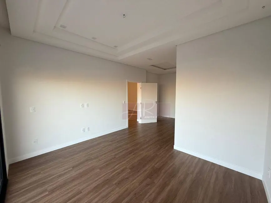 Foto 8 de Casa com 4 quartos à venda, 360m2 em Pouso Alegre - MG