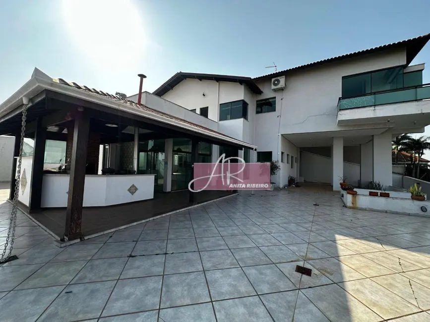 Foto 1 de Casa com 4 quartos à venda, 637m2 em João Paulo II, Pouso Alegre - MG