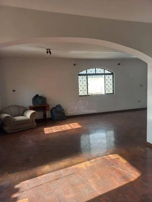 Casa com 5 quartos à venda, 270m2 em Centro, Pouso Alegre - MG - imagem 2 Foto 2 de Casa com 5 quartos à venda, 270m2 em Centro, Pouso Alegre - MG