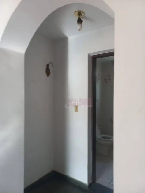 Casa com 5 quartos à venda, 270m2 em Centro, Pouso Alegre - MG - imagem 6 Foto 6 de Casa com 5 quartos à venda, 270m2 em Centro, Pouso Alegre - MG