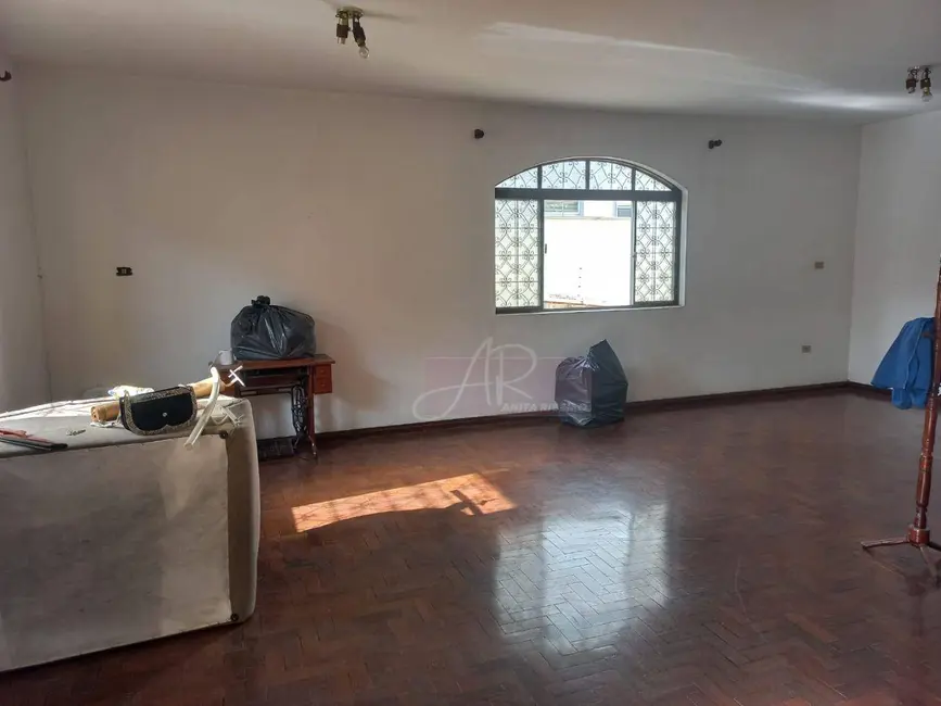 Casa com 5 quartos à venda, 270m2 em Centro, Pouso Alegre - MG - imagem 3 Foto 3 de Casa com 5 quartos à venda, 270m2 em Centro, Pouso Alegre - MG
