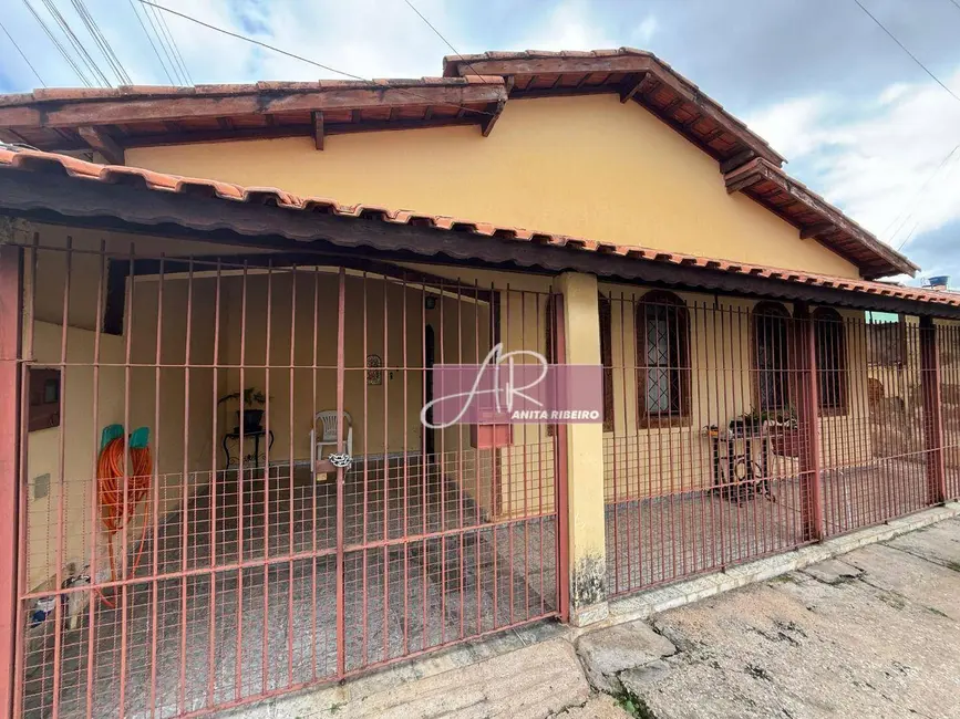 Casa com 2 quartos à venda, 125m2 em Pouso Alegre - MG - imagem 1 Foto 1 de Casa com 2 quartos à venda, 125m2 em Pouso Alegre - MG