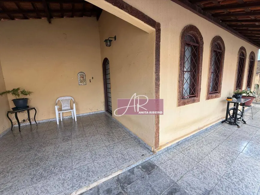 Casa com 2 quartos à venda, 125m2 em Pouso Alegre - MG - imagem 3 Foto 3 de Casa com 2 quartos à venda, 125m2 em Pouso Alegre - MG