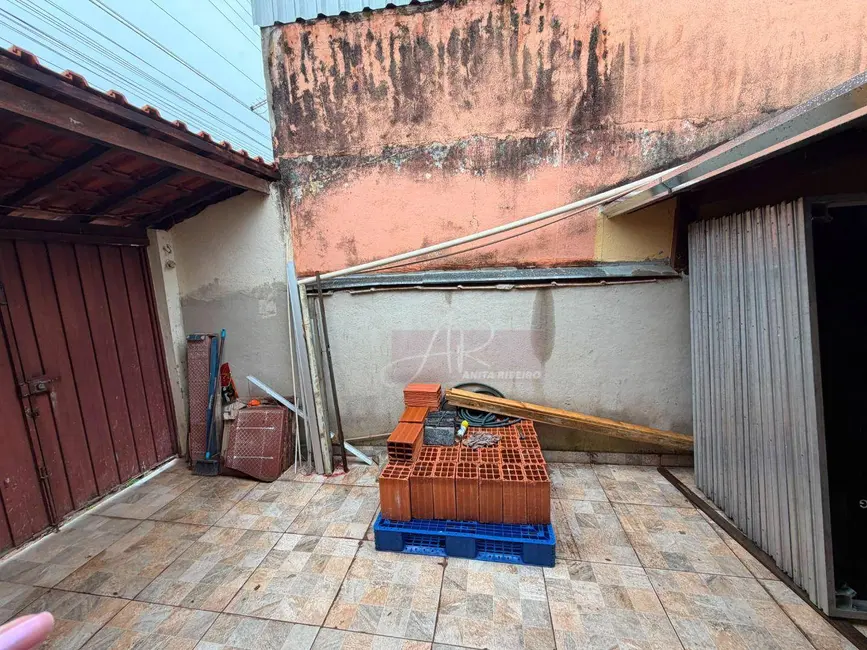 Foto 8 de Casa com 2 quartos à venda, 125m2 em Pouso Alegre - MG