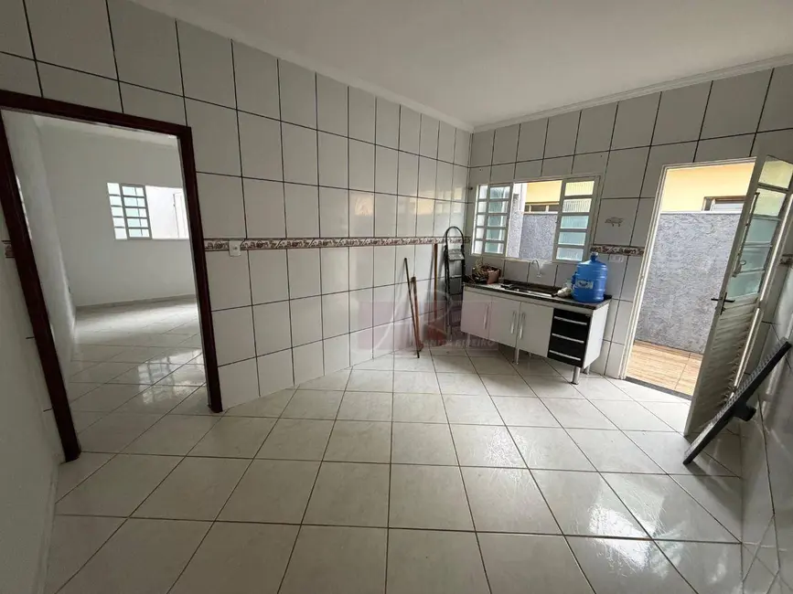 Foto 3 de Casa com 2 quartos à venda, 120m2 em Pouso Alegre - MG
