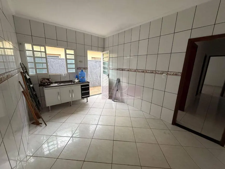 Foto 4 de Casa com 2 quartos à venda, 120m2 em Pouso Alegre - MG