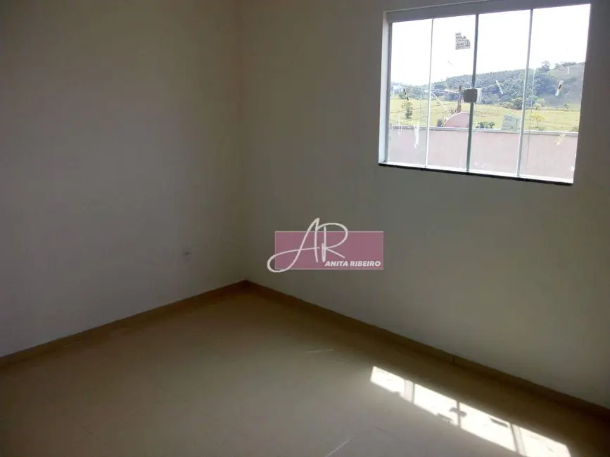 Casa com 3 quartos à venda, 244m2 em Nossa Senhora Aparecida, Pouso Alegre - MG - imagem 4 Foto 4 de Casa com 3 quartos à venda, 244m2 em Nossa Senhora Aparecida, Pouso Alegre - MG