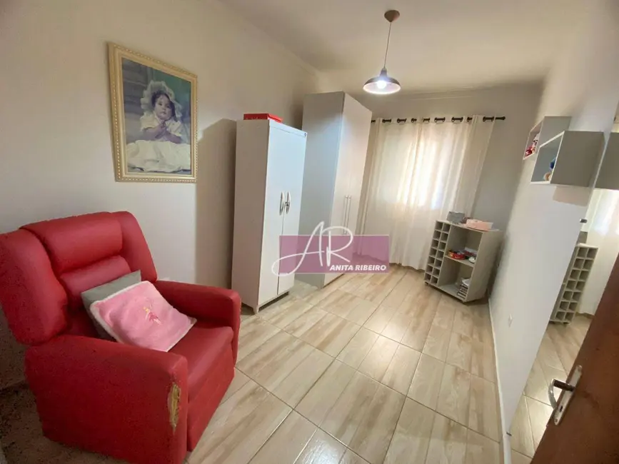 Casa com 2 quartos à venda, 200m2 em Pouso Alegre - MG - imagem 8 Foto 8 de Casa com 2 quartos à venda, 200m2 em Pouso Alegre - MG