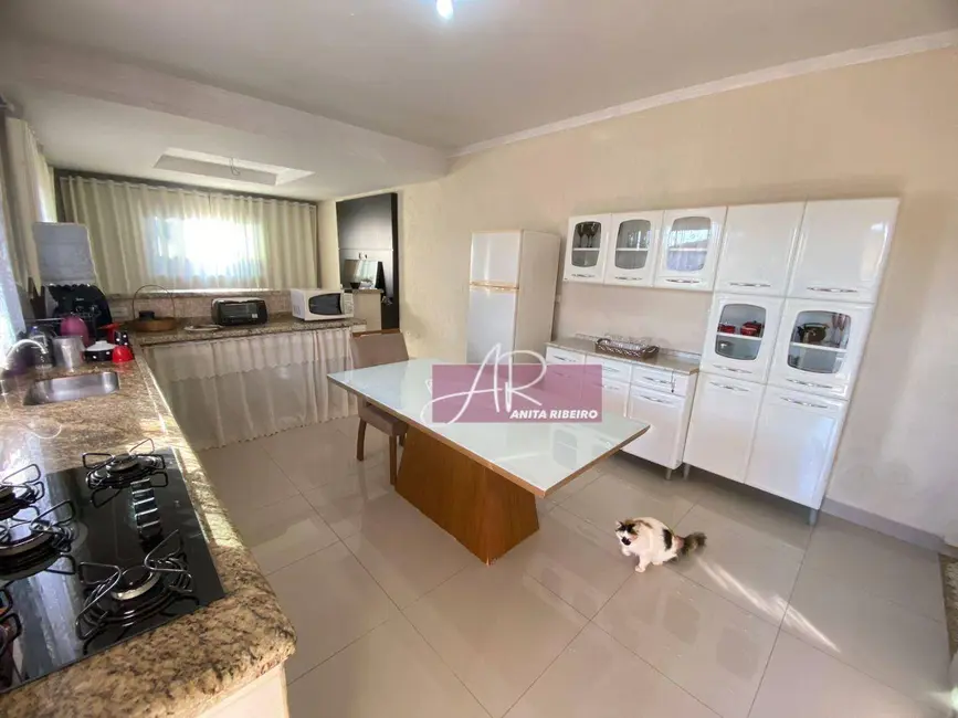 Casa com 2 quartos à venda, 200m2 em Pouso Alegre - MG - imagem 7 Foto 7 de Casa com 2 quartos à venda, 200m2 em Pouso Alegre - MG