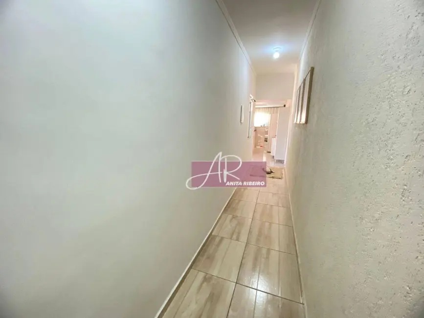 Casa com 2 quartos à venda, 200m2 em Pouso Alegre - MG - imagem 6 Foto 6 de Casa com 2 quartos à venda, 200m2 em Pouso Alegre - MG