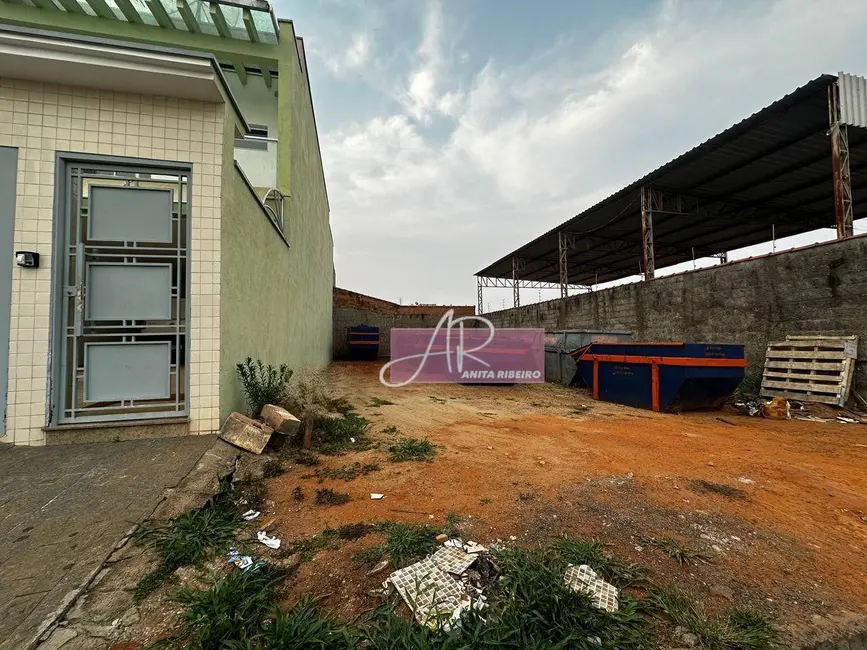 Foto 2 de Terreno / Lote à venda, 200m2 em Pouso Alegre - MG