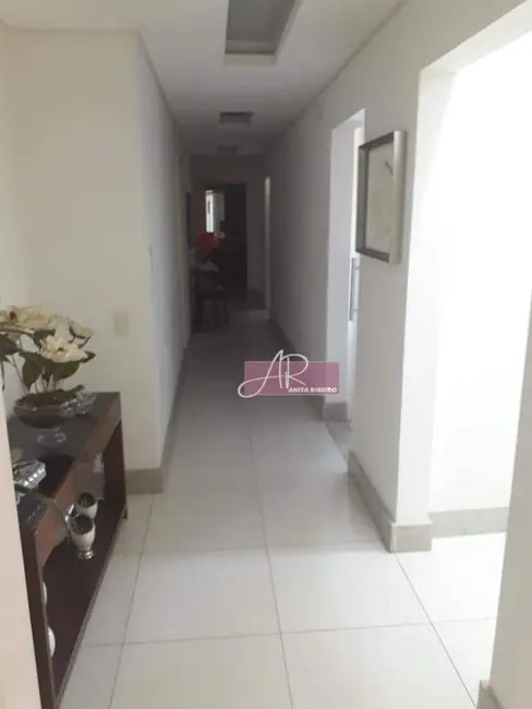 Apartamento com 3 quartos à venda, 200m2 em Centro, Pouso Alegre - MG - imagem 7 Foto 7 de Apartamento com 3 quartos à venda, 200m2 em Centro, Pouso Alegre - MG
