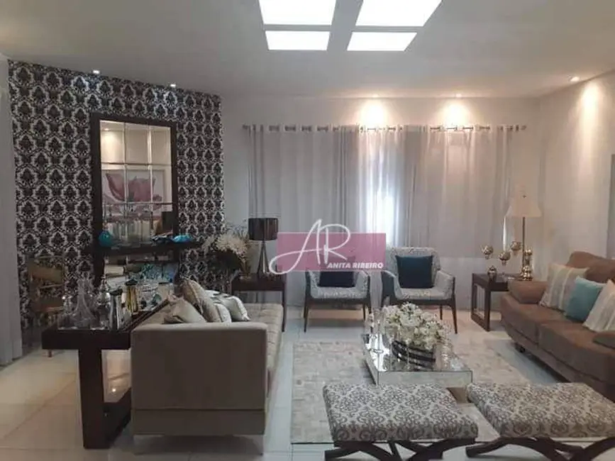 Foto 1 de Apartamento com 3 quartos à venda, 200m2 em Centro, Pouso Alegre - MG