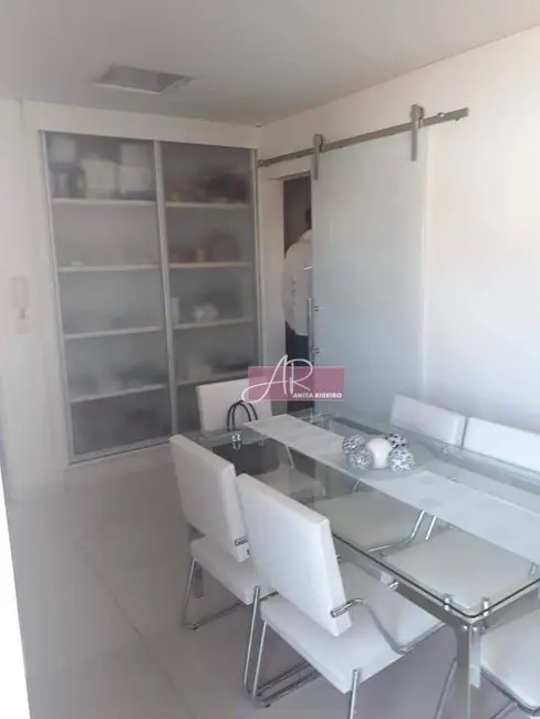 Apartamento com 3 quartos à venda, 200m2 em Centro, Pouso Alegre - MG - imagem 5 Foto 5 de Apartamento com 3 quartos à venda, 200m2 em Centro, Pouso Alegre - MG