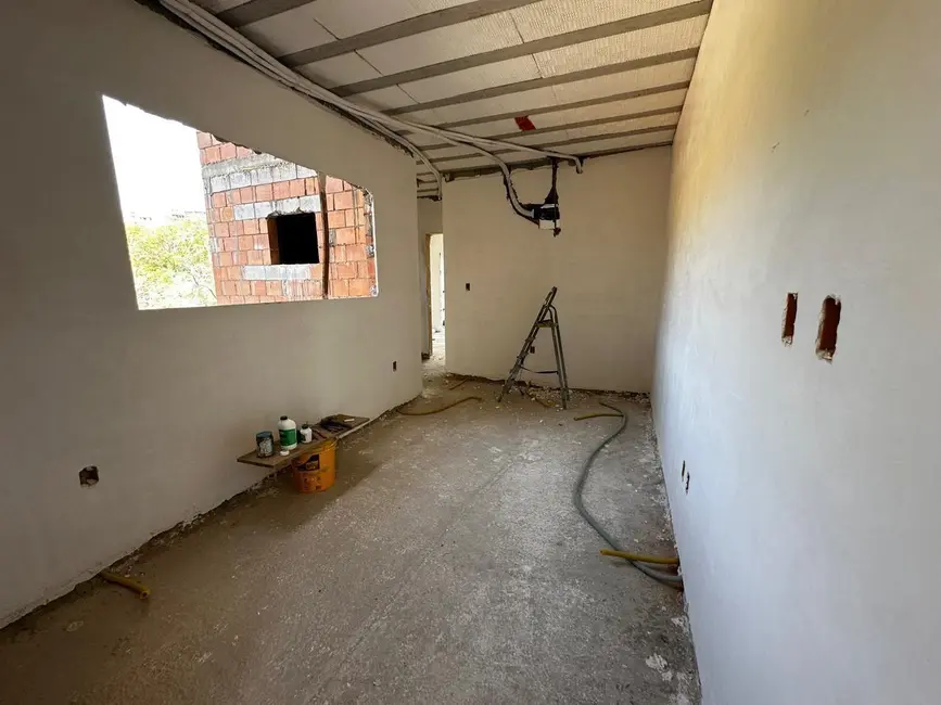 Apartamento com 2 quartos à venda, 60m2 em Residencial Parque dos Fontes, Pouso Alegre - MG - imagem 3 Foto 3 de Apartamento com 2 quartos à venda, 60m2 em Residencial Parque dos Fontes, Pouso Alegre - MG