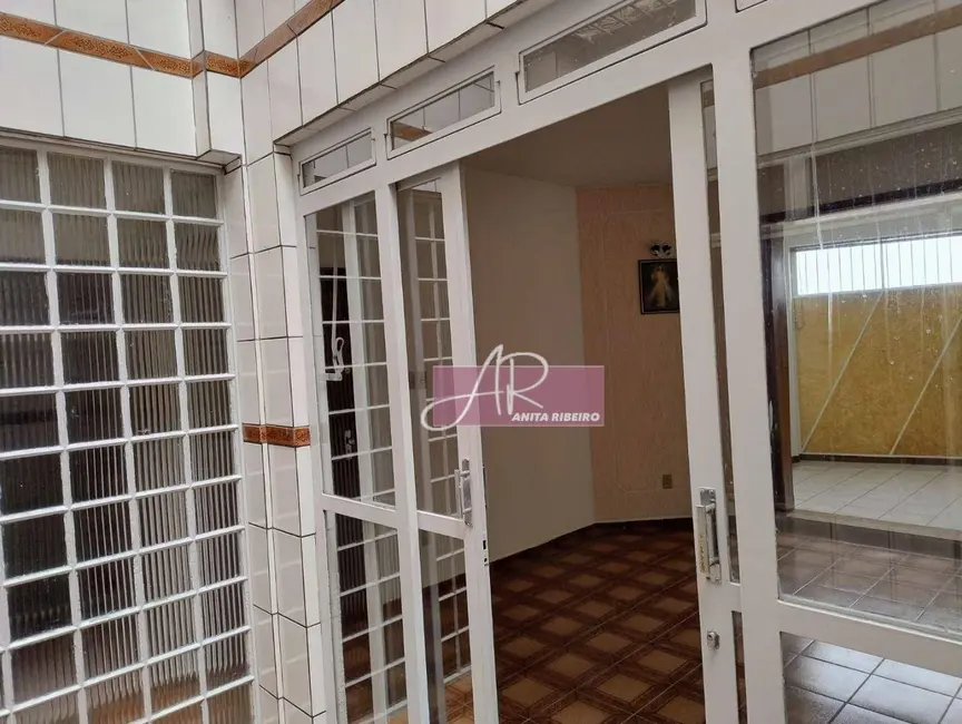 Foto 4 de Casa com 3 quartos à venda, 150m2 em São João, Pouso Alegre - MG