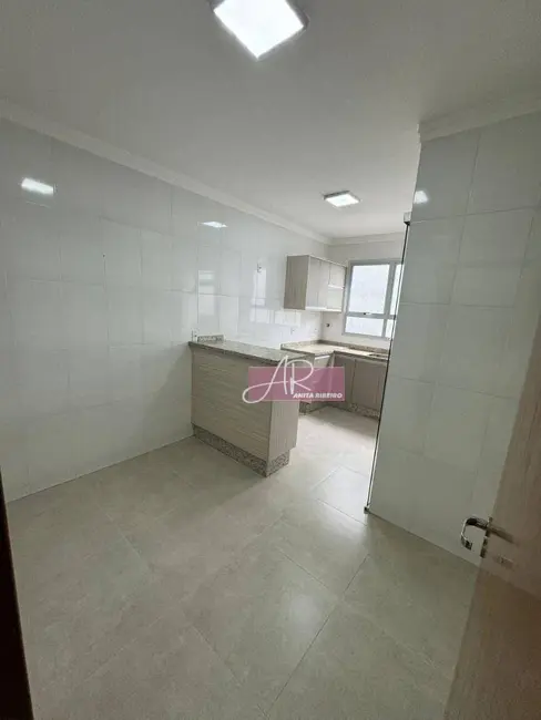 Foto 3 de Apartamento com 2 quartos à venda, 75m2 em Pouso Alegre - MG
