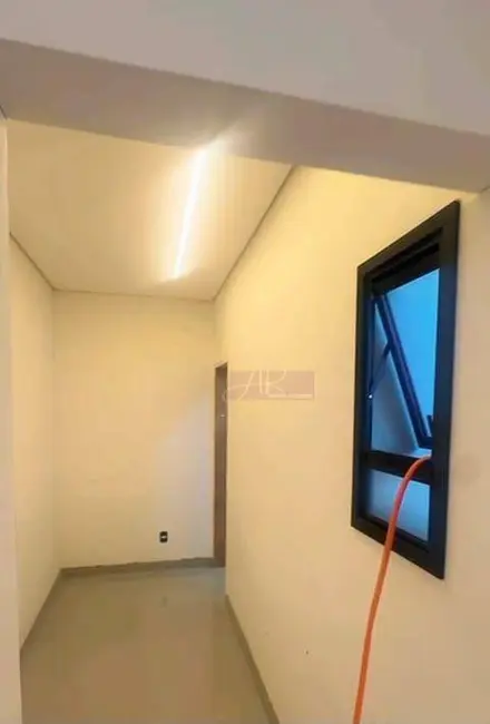 Casa com 3 quartos à venda, 200m2 em Parque Real, Pouso Alegre - MG - imagem 5 Foto 5 de Casa com 3 quartos à venda, 200m2 em Parque Real, Pouso Alegre - MG