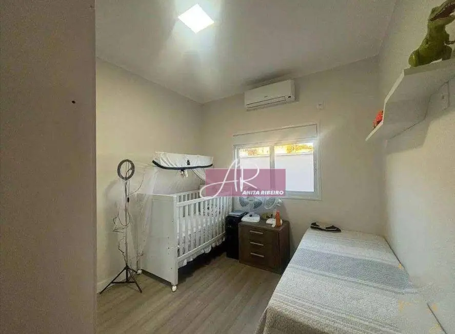 Casa com 3 quartos à venda, 300m2 em Colinas de Santa Bárbara, Pouso Alegre - MG - imagem 9 Foto 9 de Casa com 3 quartos à venda, 300m2 em Colinas de Santa Bárbara, Pouso Alegre - MG
