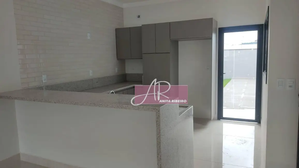 Foto 3 de Casa com 3 quartos à venda, 330m2 em Pouso Alegre - MG