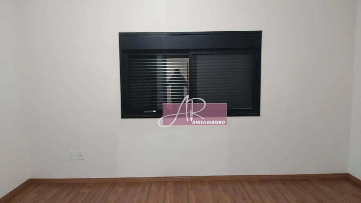 Foto 8 de Casa com 3 quartos à venda, 330m2 em Pouso Alegre - MG