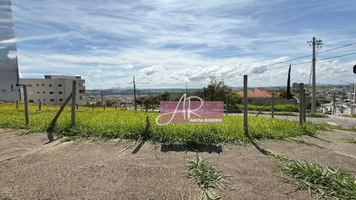 Foto 1 de Terreno / Lote à venda, 443m2 em Paraíso, Pouso Alegre - MG