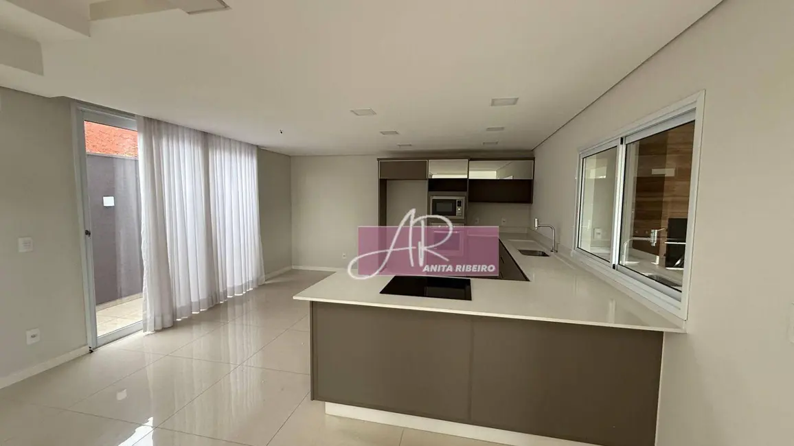 Casa com 4 quartos à venda, 359m2 em Pouso Alegre - MG - imagem 6 Foto 6 de Casa com 4 quartos à venda, 359m2 em Pouso Alegre - MG