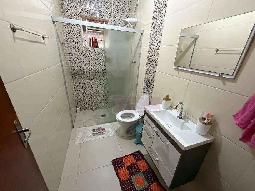 Foto 5 de Casa com 3 quartos à venda, 150m2 em Pouso Alegre - MG