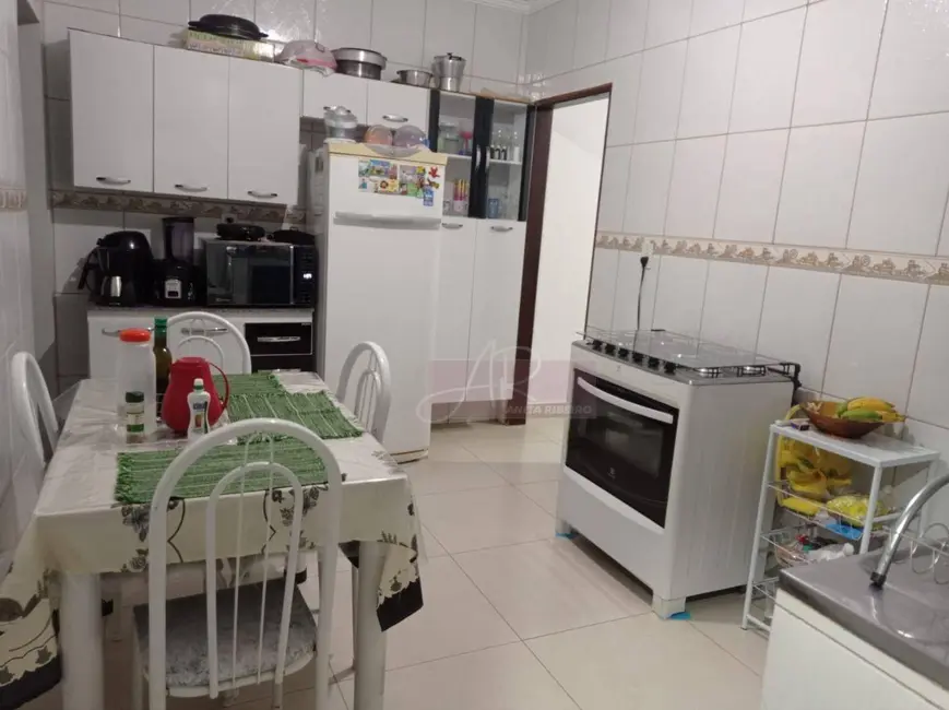 Foto 4 de Casa com 3 quartos à venda, 150m2 em Pouso Alegre - MG