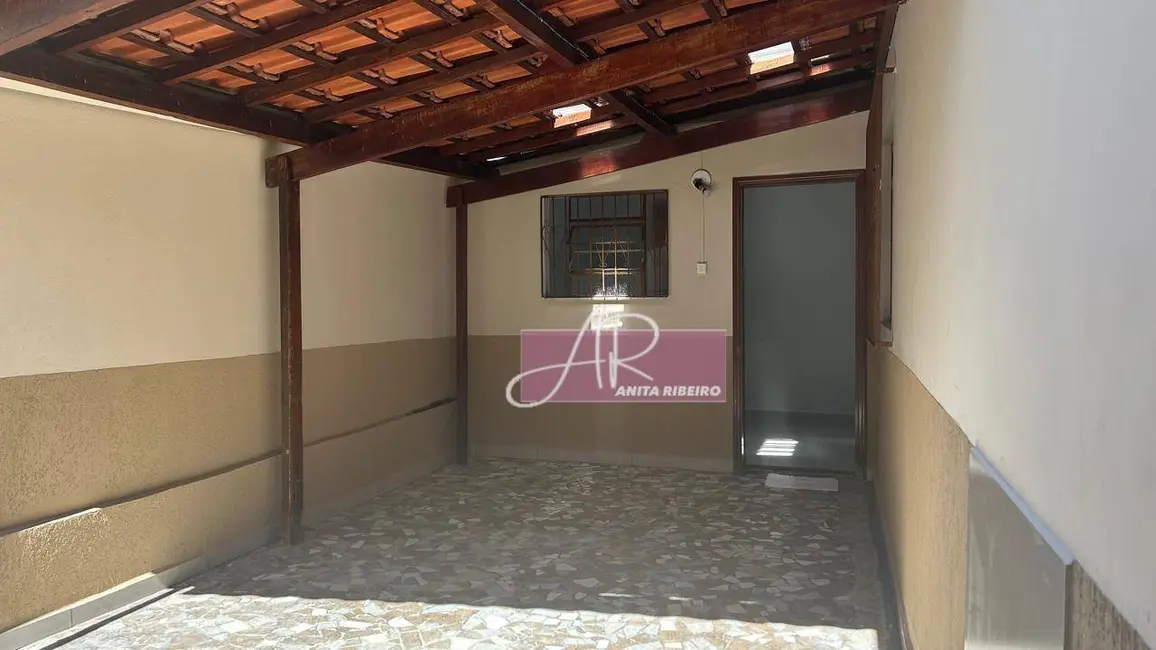 Foto 1 de Casa com 3 quartos à venda, 135m2 em Jardim Noronha, Pouso Alegre - MG